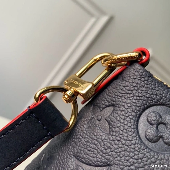 WIS V MM VUITTON LOUIS TOTE 0108